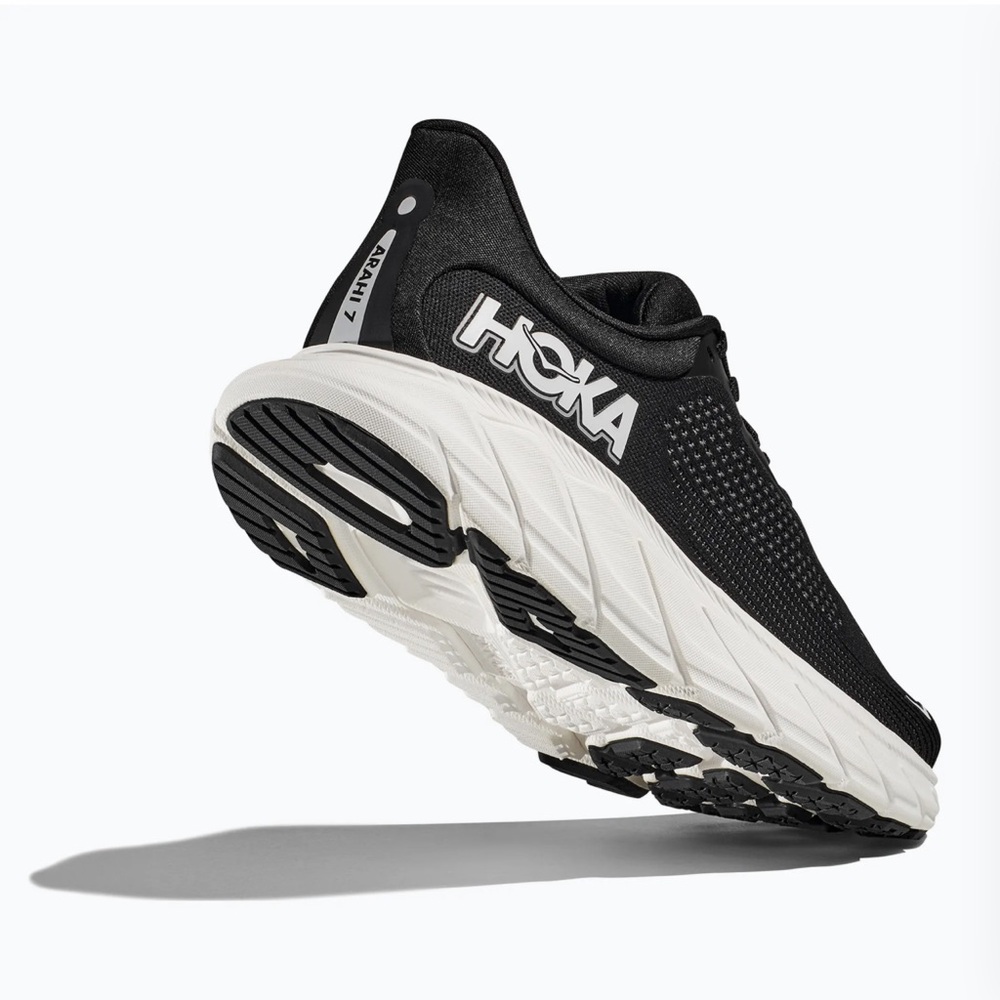 HOKA Men's Arahi 7 Stability Shoe Black & White Size 13D